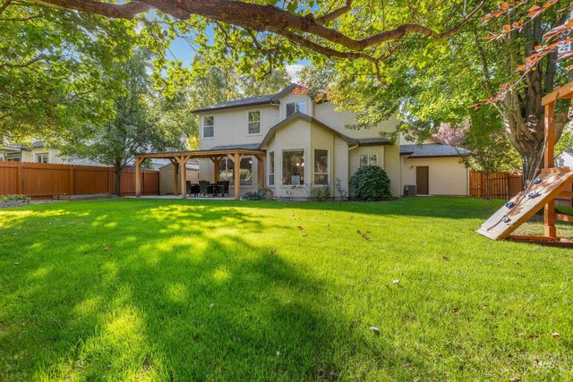 492 E Ridge Drive, Eagle, ID 83616
