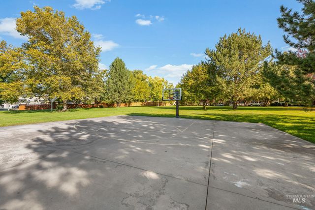 492 E Ridge Drive, Eagle, ID 83616
