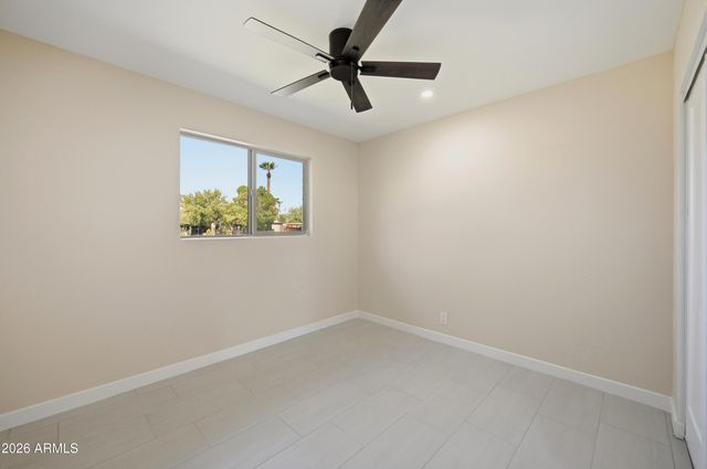 1325 E AVALON Drive, Phoenix, AZ 85014