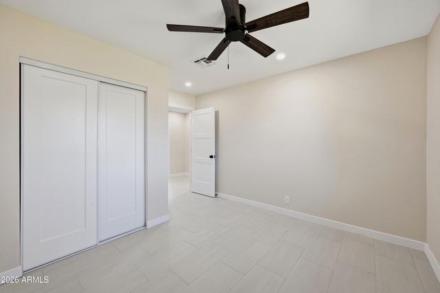 1325 E AVALON Drive, Phoenix, AZ 85014
