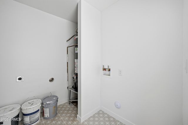 1325 E AVALON Drive, Phoenix, AZ 85014