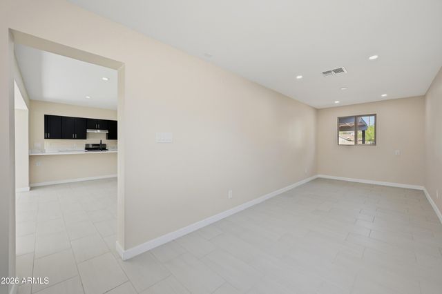 1325 E AVALON Drive, Phoenix, AZ 85014