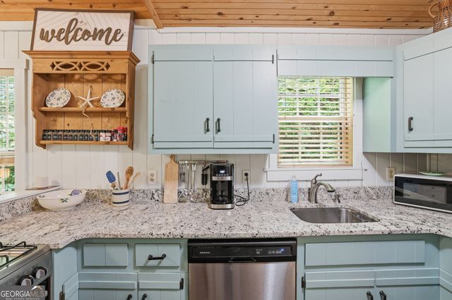 216 Wood Sorrel Lane, Clayton, GA 30525