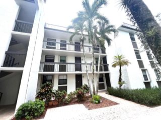 8441 Forest Hills Drive 302, Coral Springs, FL 33065