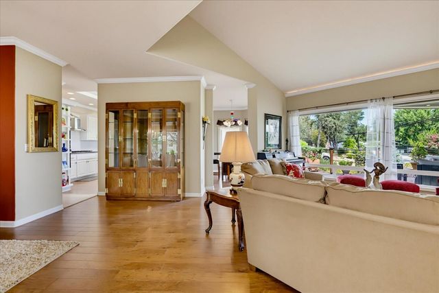 18853 Lake Forest Dr, Penn Valley, CA 95946