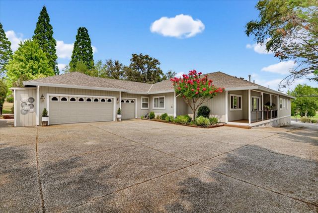 18853 Lake Forest Dr, Penn Valley, CA 95946