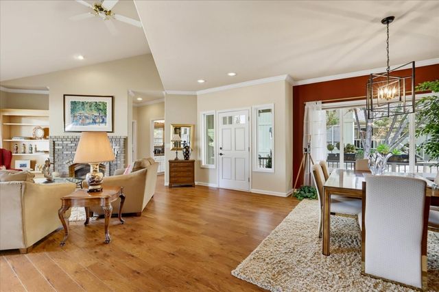 18853 Lake Forest Dr, Penn Valley, CA 95946