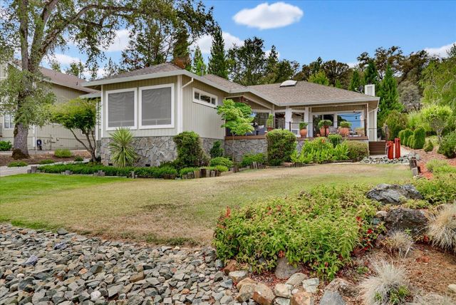 18853 Lake Forest Dr, Penn Valley, CA 95946