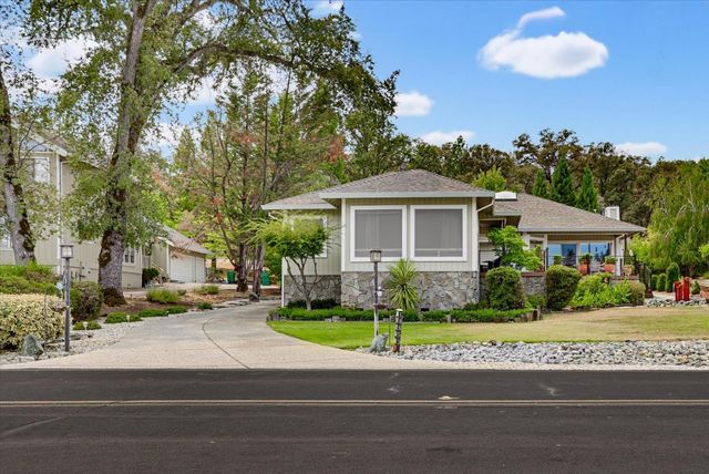 18853 Lake Forest Dr, Penn Valley, CA 95946