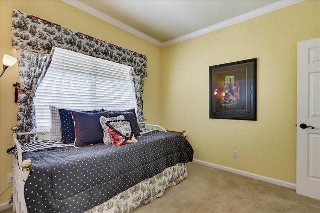 18853 Lake Forest Dr, Penn Valley, CA 95946