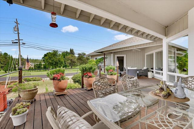 18853 Lake Forest Dr, Penn Valley, CA 95946