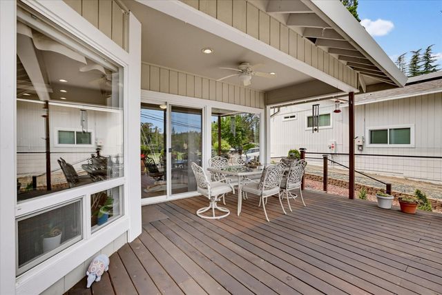 18853 Lake Forest Dr, Penn Valley, CA 95946