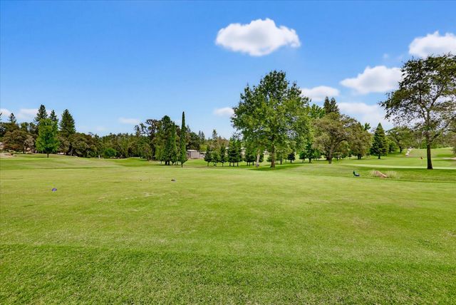 18853 Lake Forest Dr, Penn Valley, CA 95946