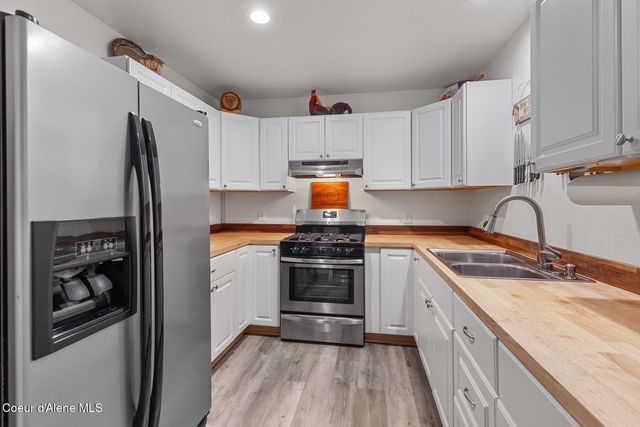 24721 N Teddy Loop, Rathdrum, ID 83858