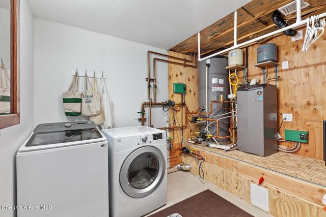 24721 N Teddy Loop, Rathdrum, ID 83858