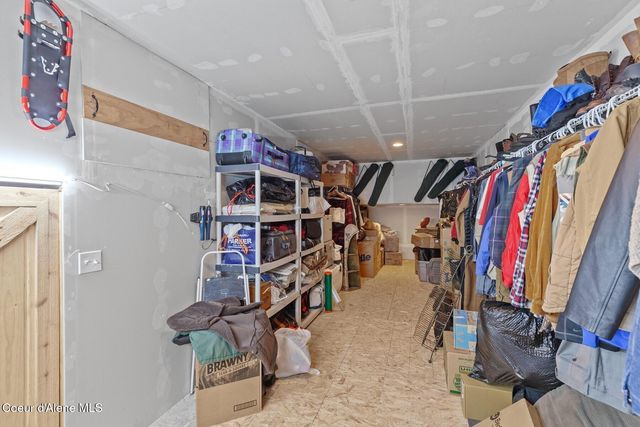 24721 N Teddy Loop, Rathdrum, ID 83858