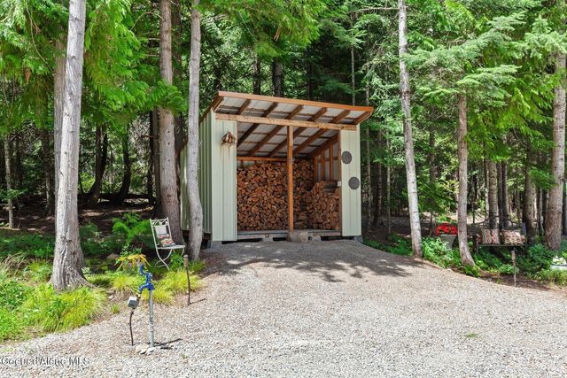 24721 N Teddy Loop, Rathdrum, ID 83858