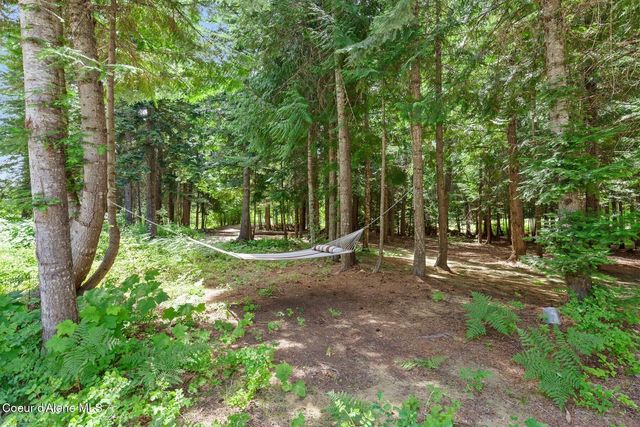 24721 N Teddy Loop, Rathdrum, ID 83858