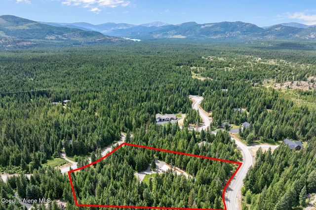 24721 N Teddy Loop, Rathdrum, ID 83858