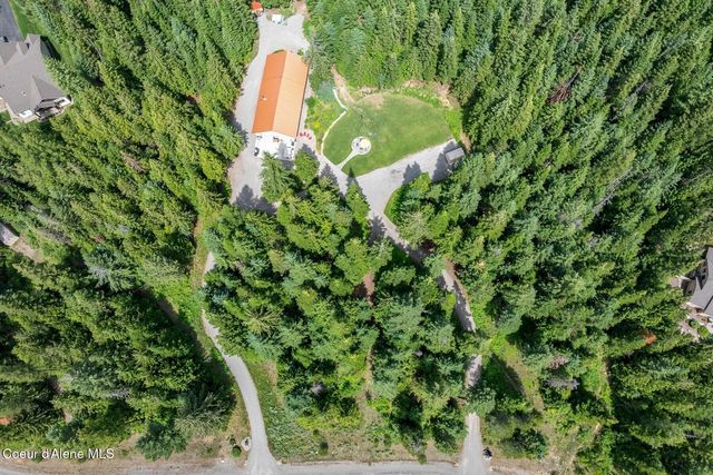 24721 N Teddy Loop, Rathdrum, ID 83858