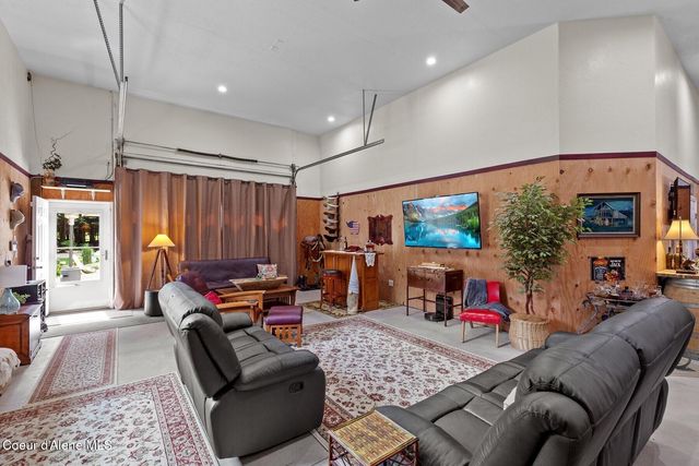 24721 N Teddy Loop, Rathdrum, ID 83858