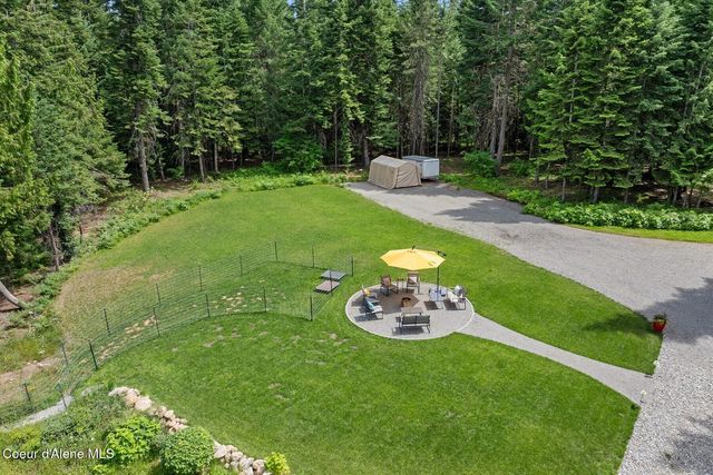 24721 N Teddy Loop, Rathdrum, ID 83858