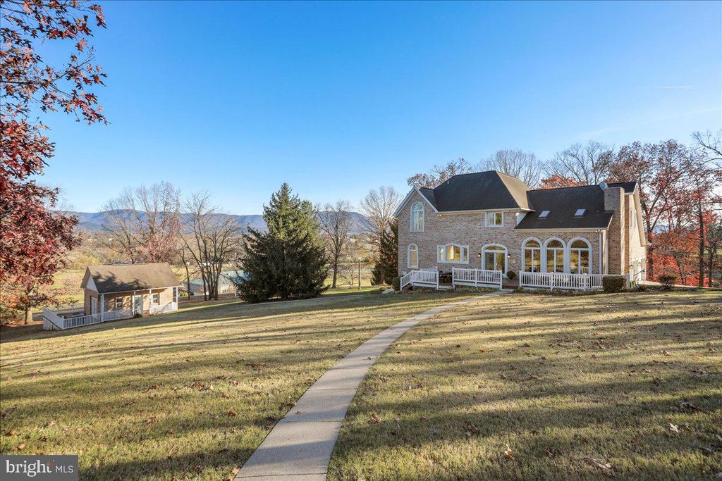 50 COTTAGE DR, Luray, VA 22835