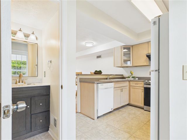 776 Eastbrooke Lane, Brighton, NY 14618