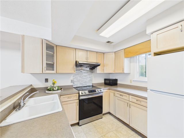 776 Eastbrooke Lane, Brighton, NY 14618
