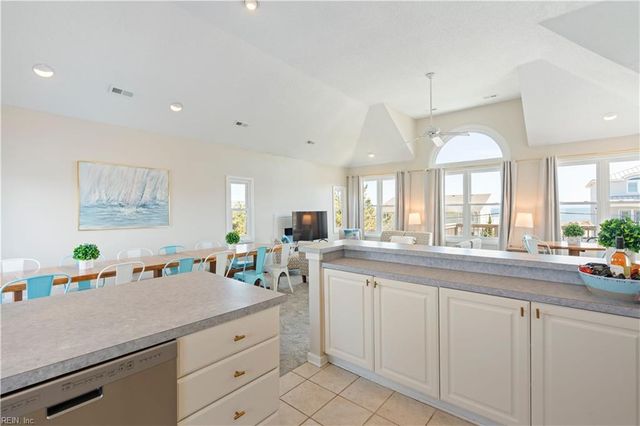 2349 Sandfiddler RD, Virginia Beach, VA 23456