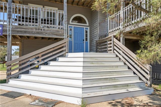 2349 Sandfiddler RD, Virginia Beach, VA 23456
