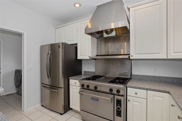 13931 Oak Brook Drive, Urbandale, IA 50323