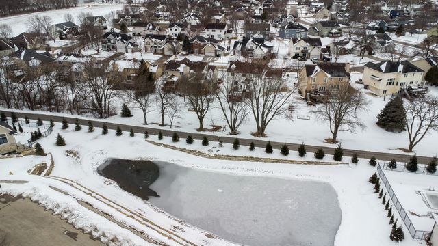 13931 Oak Brook Drive, Urbandale, IA 50323