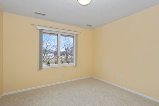 13931 Oak Brook Drive, Urbandale, IA 50323