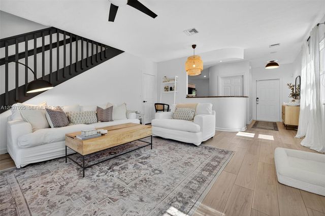 1214 W Las Olas Blvd, Fort Lauderdale, FL 33312