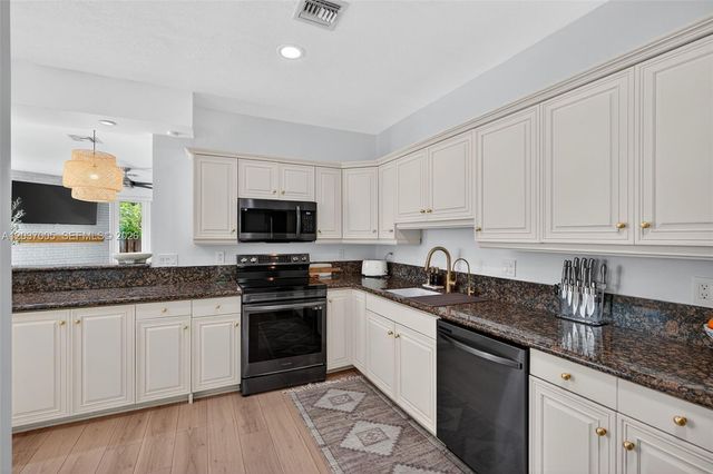1214 W Las Olas Blvd, Fort Lauderdale, FL 33312