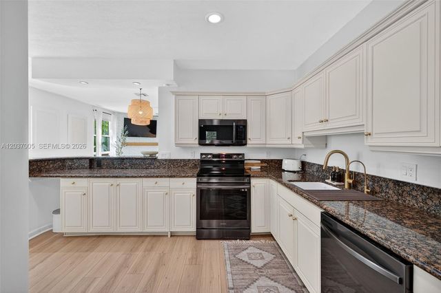 1214 W Las Olas Blvd, Fort Lauderdale, FL 33312