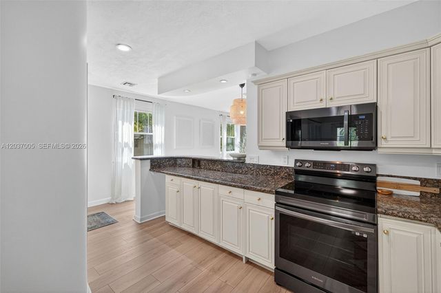 1214 W Las Olas Blvd, Fort Lauderdale, FL 33312
