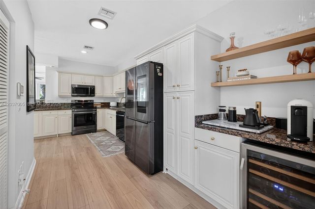 1214 W Las Olas Blvd, Fort Lauderdale, FL 33312