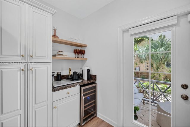 1214 W Las Olas Blvd, Fort Lauderdale, FL 33312