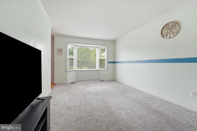 2402 SHAKER LN, Frederick, MD 21702