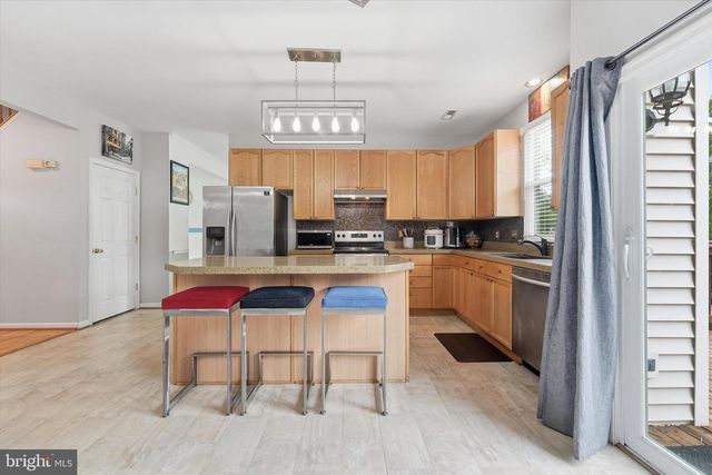 2402 SHAKER LN, Frederick, MD 21702