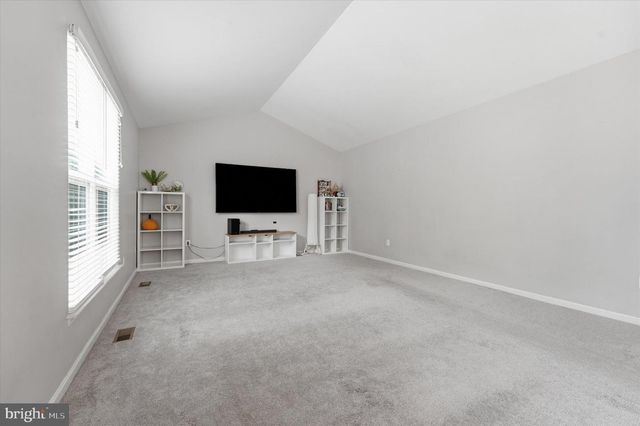 2402 SHAKER LN, Frederick, MD 21702