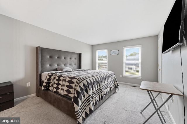 2402 SHAKER LN, Frederick, MD 21702