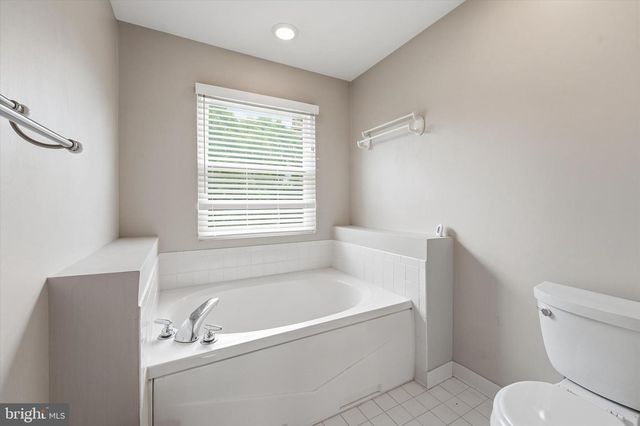 2402 SHAKER LN, Frederick, MD 21702