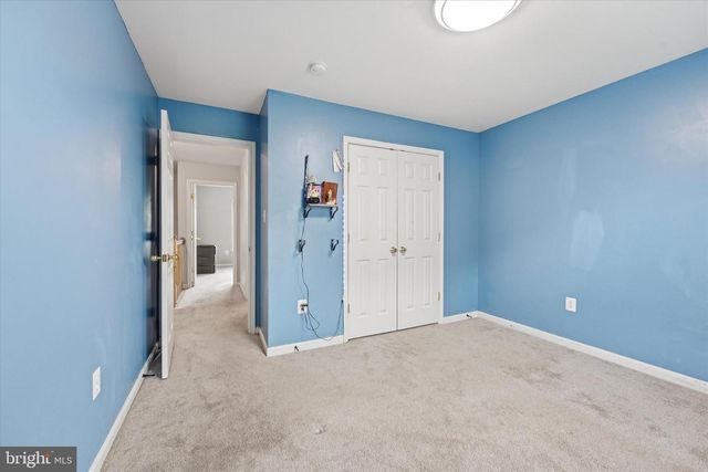 2402 SHAKER LN, Frederick, MD 21702