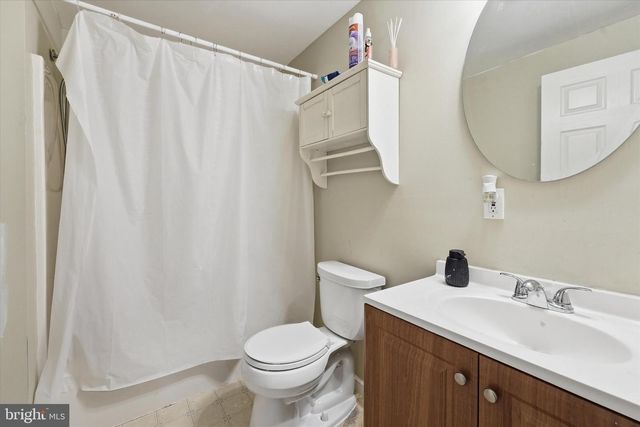 2402 SHAKER LN, Frederick, MD 21702
