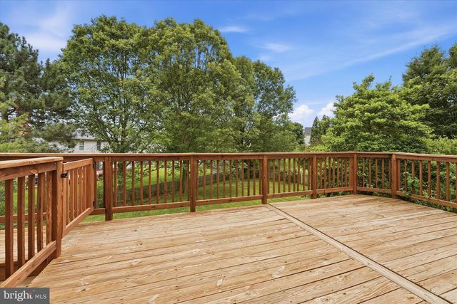 2402 SHAKER LN, Frederick, MD 21702