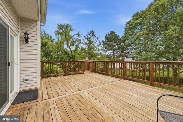 2402 SHAKER LN, Frederick, MD 21702