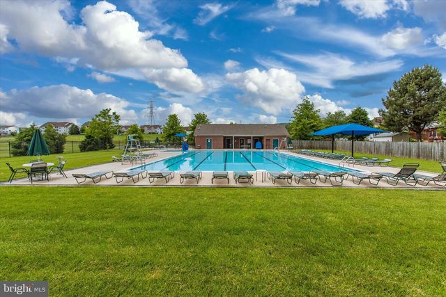 2402 SHAKER LN, Frederick, MD 21702